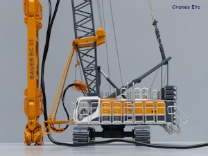 BYMO 25027/2 BAUER Cable Crane MC96 with Hook Diecast Scale 1:50